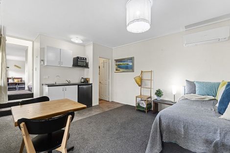 Photo of property in 7 Butlers Lane, Oakura, 4314