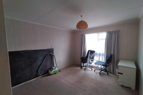 Photo of property in 8 Egmont Place, Westbrook, Palmerston North, 4412