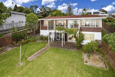 Photo of property in 17a Bournemouth Terrace, Murrays Bay, Auckland, 0630