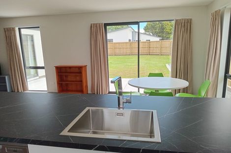 Photo of property in 1/205 Wainoni Road, Avondale, Christchurch, 8061