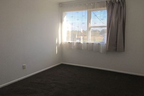 Photo of property in 169 Hobsonville Road, West Harbour, Auckland, 0618