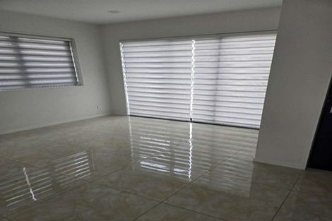 Photo of property in 28b Tiraumea Drive, Pakuranga, Auckland, 2010