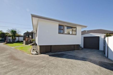Photo of property in 204 Ngatai Road, Otumoetai, Tauranga, 3110