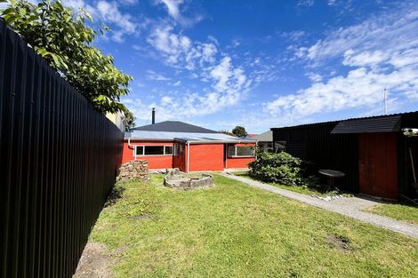 Photo of property in 15 Threadneedle Street, Greymouth, 7805