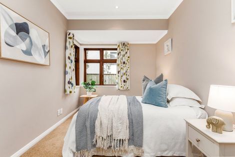 Photo of property in 129 Cockayne Road, Khandallah, Wellington, 6035