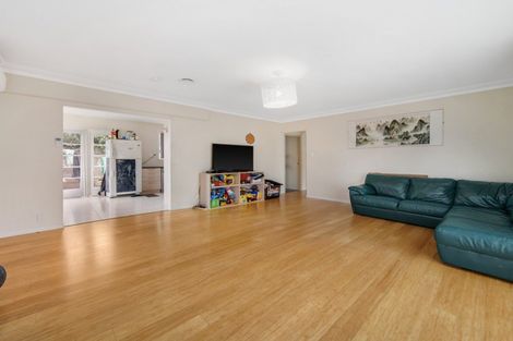 Photo of property in 59 Dale Crescent, Pakuranga, Auckland, 2010