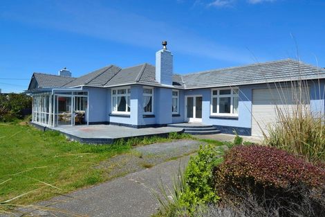 Photo of property in 258 Marine Parade, Bluff, 9814