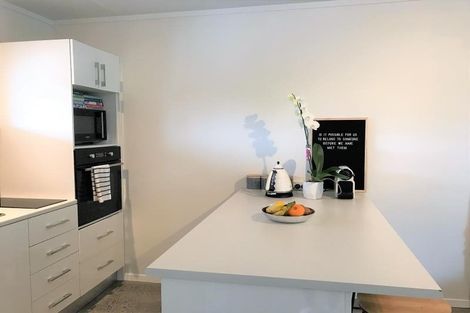 Photo of property in 11/32 Blockhouse Bay Road, Avondale, Auckland, 1026