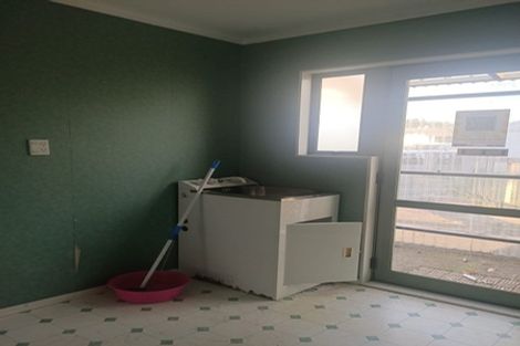 Photo of property in 98 Settlement Road, Papakura, 2110