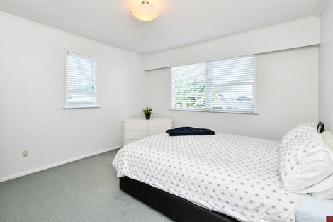 Photo of property in 5 Grimshaw Place, Henderson, Auckland, 0612