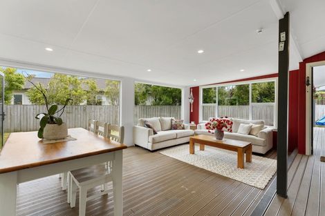 Photo of property in 19 Peppertree Glade, Kelvin Grove, Palmerston North, 4414