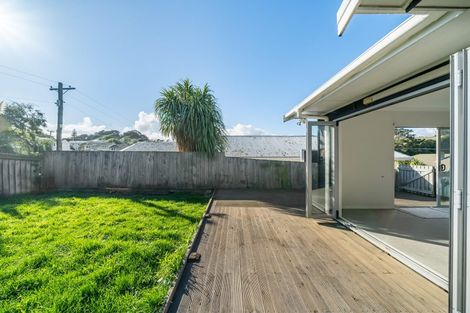 Photo of property in 115a Dimock Street, Titahi Bay, Porirua, 5022