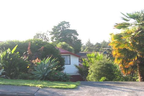 Photo of property in 1/1 Merton Avenue, Glenfield, Auckland, 0627