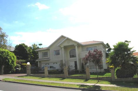 Photo of property in 31 Goldfinch Rise, Unsworth Heights, Auckland, 0632