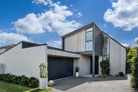 Photo of property in 35a Pitau Road, Mount Maunganui, 3116