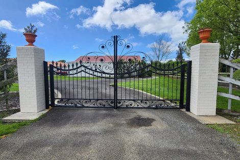 Photo of property in 1095 Queen Street East, Levin, 5571