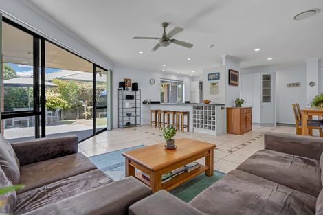 Photo of property in 41 Chadlington Avenue, Henderson, Auckland, 0612