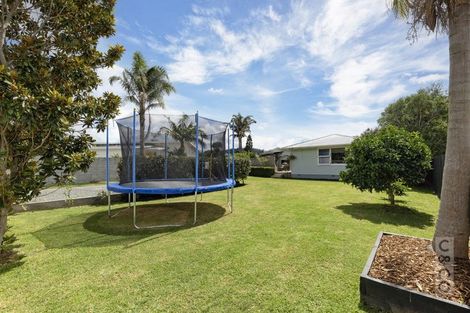 Photo of property in 15 Albert Street, Riverhead, 0820