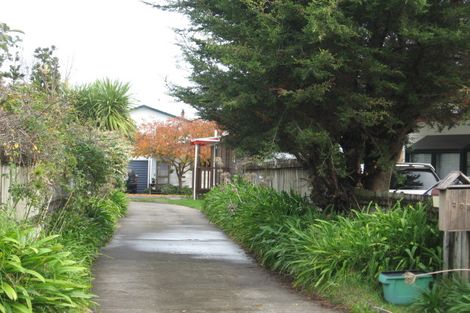 Photo of property in 2/28 Fiesta Drive, Half Moon Bay, Auckland, 2012