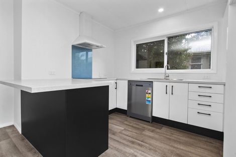 Photo of property in 39 Yeats Crescent, Fairfield, Hamilton, 3214