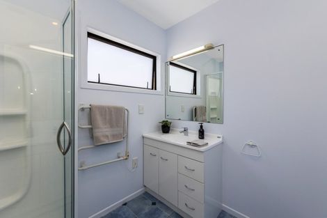 Photo of property in 27 De Luen Avenue, Tindalls Beach, Whangaparaoa, 0930