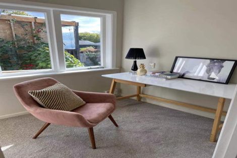 Photo of property in 48 Gladstone Road, Northcote, Auckland, 0627