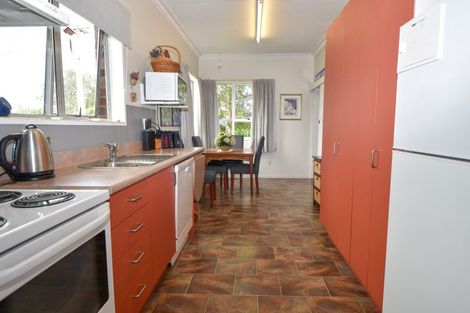 Photo of property in 1 Philip Street, Carterton, 5713