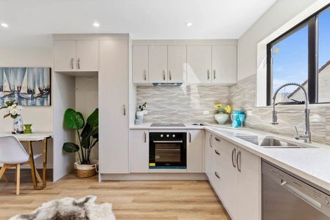 Photo of property in 4b Hazards Road, Weymouth, Auckland, 2103