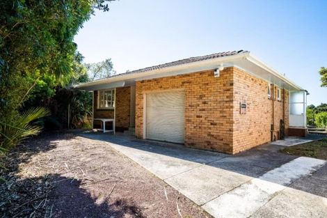 Photo of property in 453 Scenic Drive, Waiatarua, Auckland, 0612