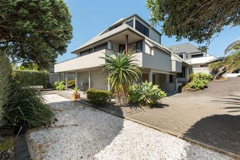 Photo of property in 445a Oceanbeach Road, Mount Maunganui, 3116