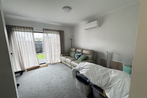 Photo of property in 22 Manarini Road, Westgate, Auckland, 0614