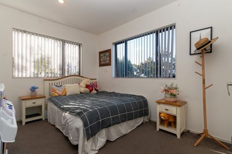 Photo of property in 8 San Casello Rise, Henderson, Auckland, 0612