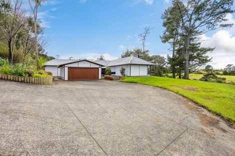 Photo of property in 106 Vaughans Road, Long Bay, Albany, 0792