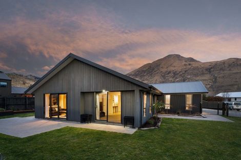 Photo of property in 1 Ashenhurst Way, Lower Shotover, Queenstown, 9304