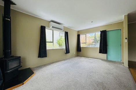 Photo of property in 15 Loughanure Place, Massey, Auckland, 0614