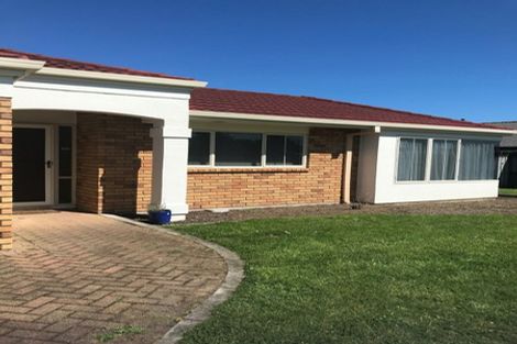 Photo of property in 21 Cate Road, Rototuna, Hamilton, 3210