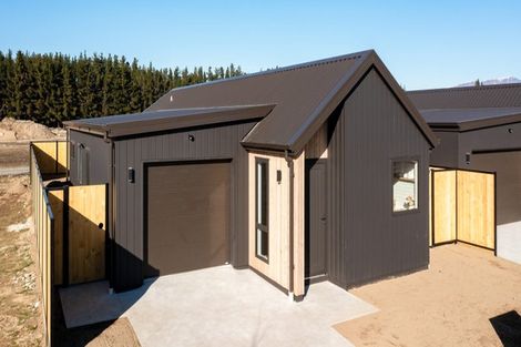 Photo of property in 95 Burdon Loop, Lake Hawea, 9382