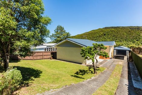 Photo of property in 112 Coast Road, Wainuiomata, Lower Hutt, 5014