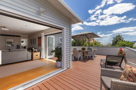 Photo of property in 57 Seaview Road, Otumoetai, Tauranga, 3110