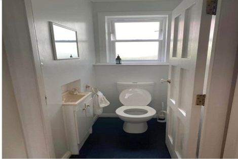 Photo of property in 125 Seatoun Heights Road, Miramar, Wellington, 6022