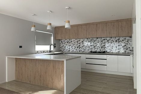 Photo of property in 10 Ambedkar Way, Pukekohe, 2120