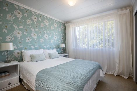 Photo of property in 8 Saint Ives Grove, Whalers Gate, New Plymouth, 4310