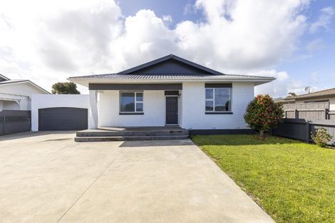 Photo of property in 27 Tukapa Street, Westown, New Plymouth, 4310
