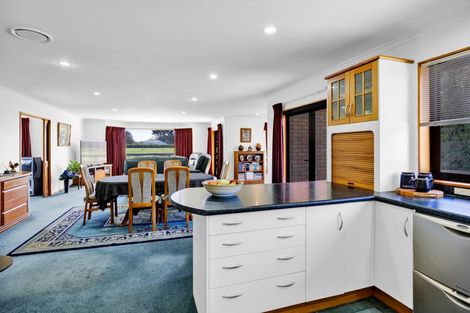 Photo of property in 268 Waihi Road, Hawera, 4673