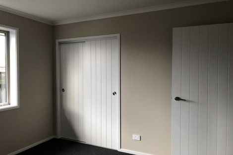 Photo of property in 15 Barry Curtis Place, Levin, 5510