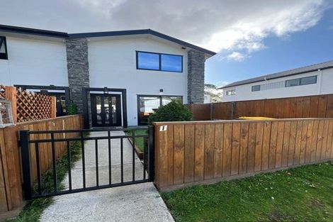Photo of property in 1/83 Vodanovich Road, Te Atatu South, Auckland, 0610