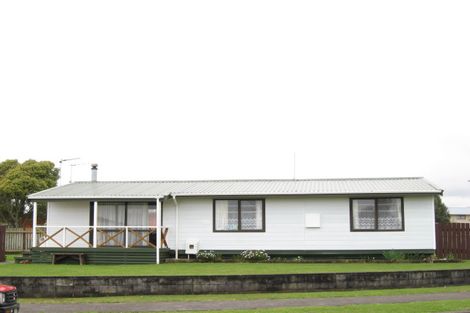 Photo of property in 2 Maralyn Place, Bell Block, New Plymouth, 4312