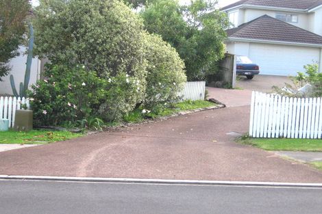 Photo of property in 1/5 Belgate Place, Somerville, Auckland, 2014