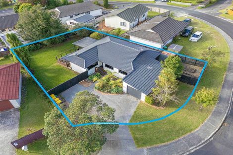 Photo of property in 5 Sevilla Place, Unsworth Heights, Auckland, 0632