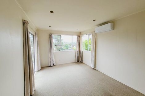 Photo of property in 9 Aralia Road, Sunnynook, Auckland, 0620